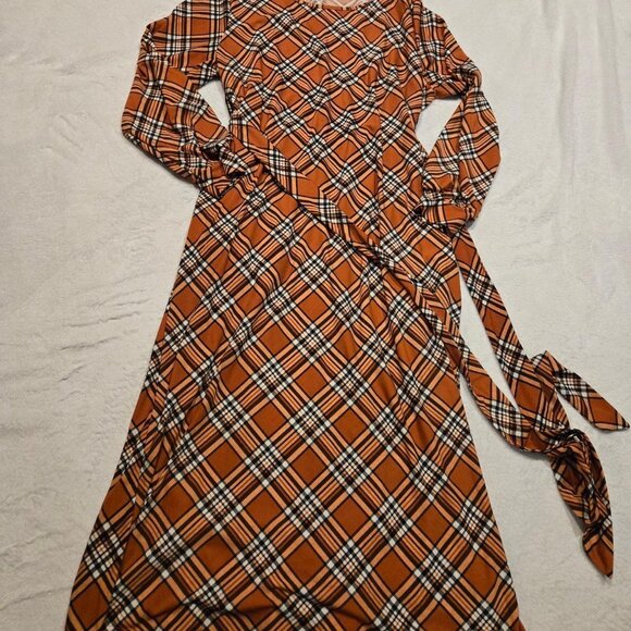 Tartan Plaid Round Neck Pocket - Picture 4 of 8